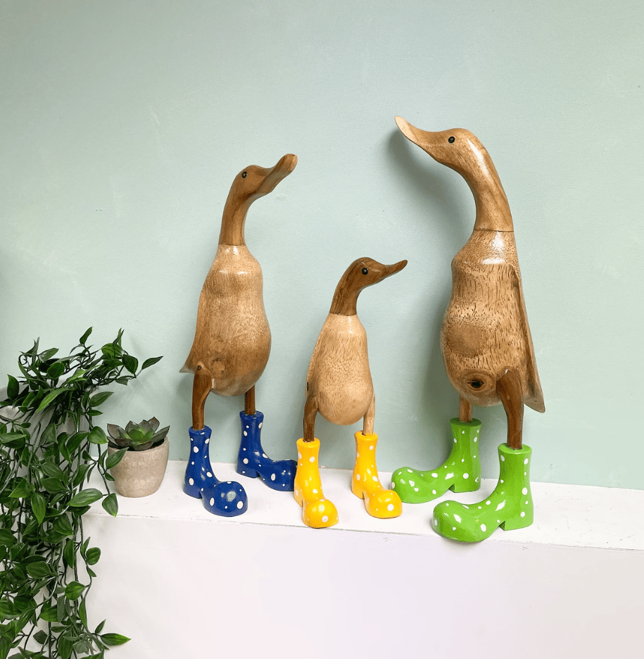 🌈Hand Carved Wellies Duck Family💞