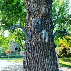 Spooky Living Tree Halloween Decoration