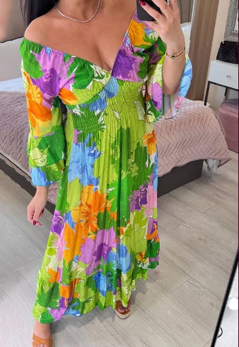 Plus Size V-neck Floral Seaside Vacation Loose Dress🌊