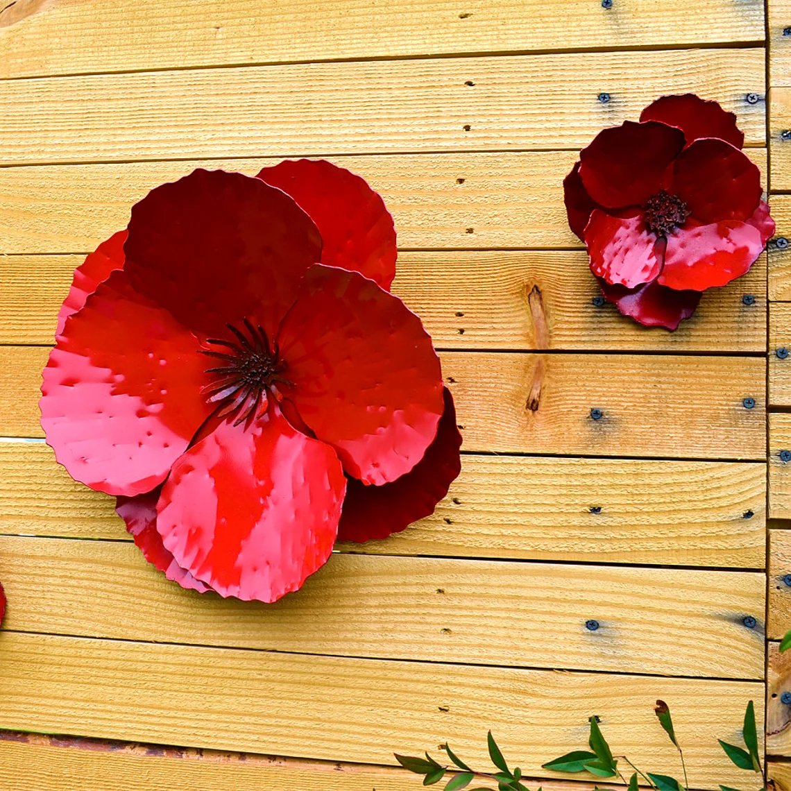 🌺🌺Giant Wall Hanging Poppy Set of 3 Red Metal Flowers Perfect Wall or Privacy Fence Accent