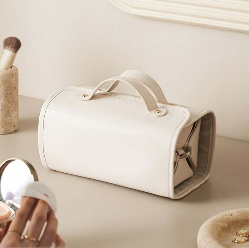 Portable cosmetic bag