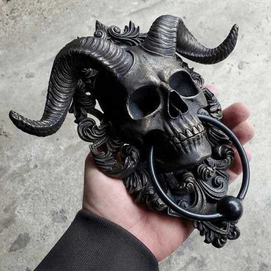 ☠️😈Horned Skull Statues Hanging Door Knocker