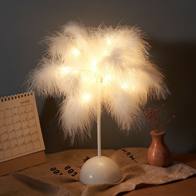 ✨The Ostrich Feather Lamp