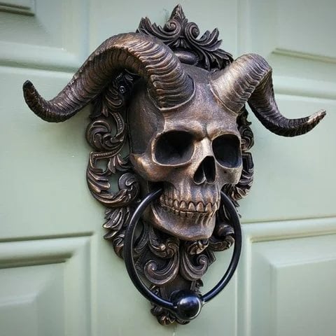 ☠️😈Horned Skull Statues Hanging Door Knocker