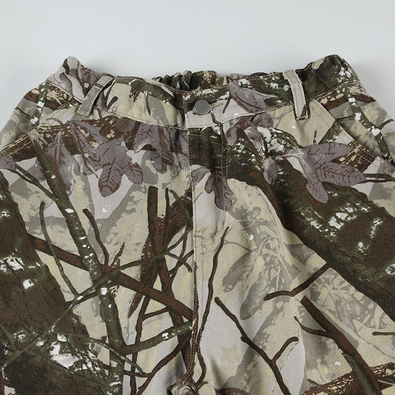 Button pocket zip-up camouflage ruched pant