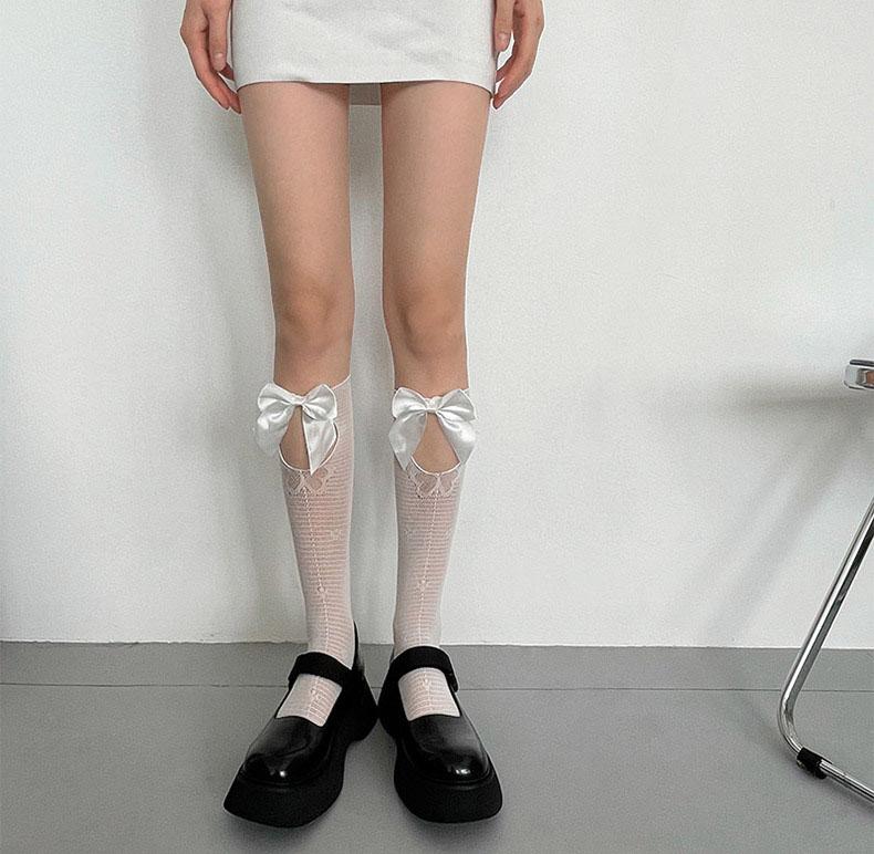 Hollow out bowknot knee high socks