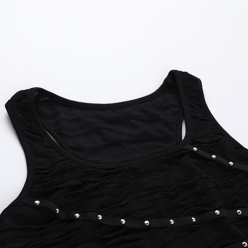 U neck beaded textured solid tank top